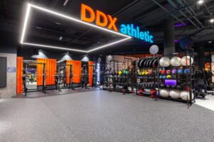 Фитнес-клуб DDX Fitness на улице Декабристов Сеть