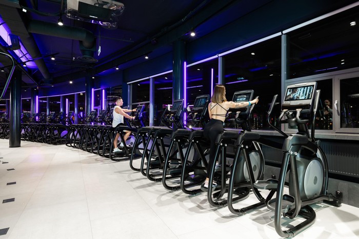 Фото компании Фитнес-клуб DDX Fitness в Марьино Сеть