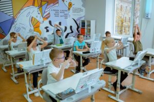 Частная школа Top IT School на Пионерской Сеть